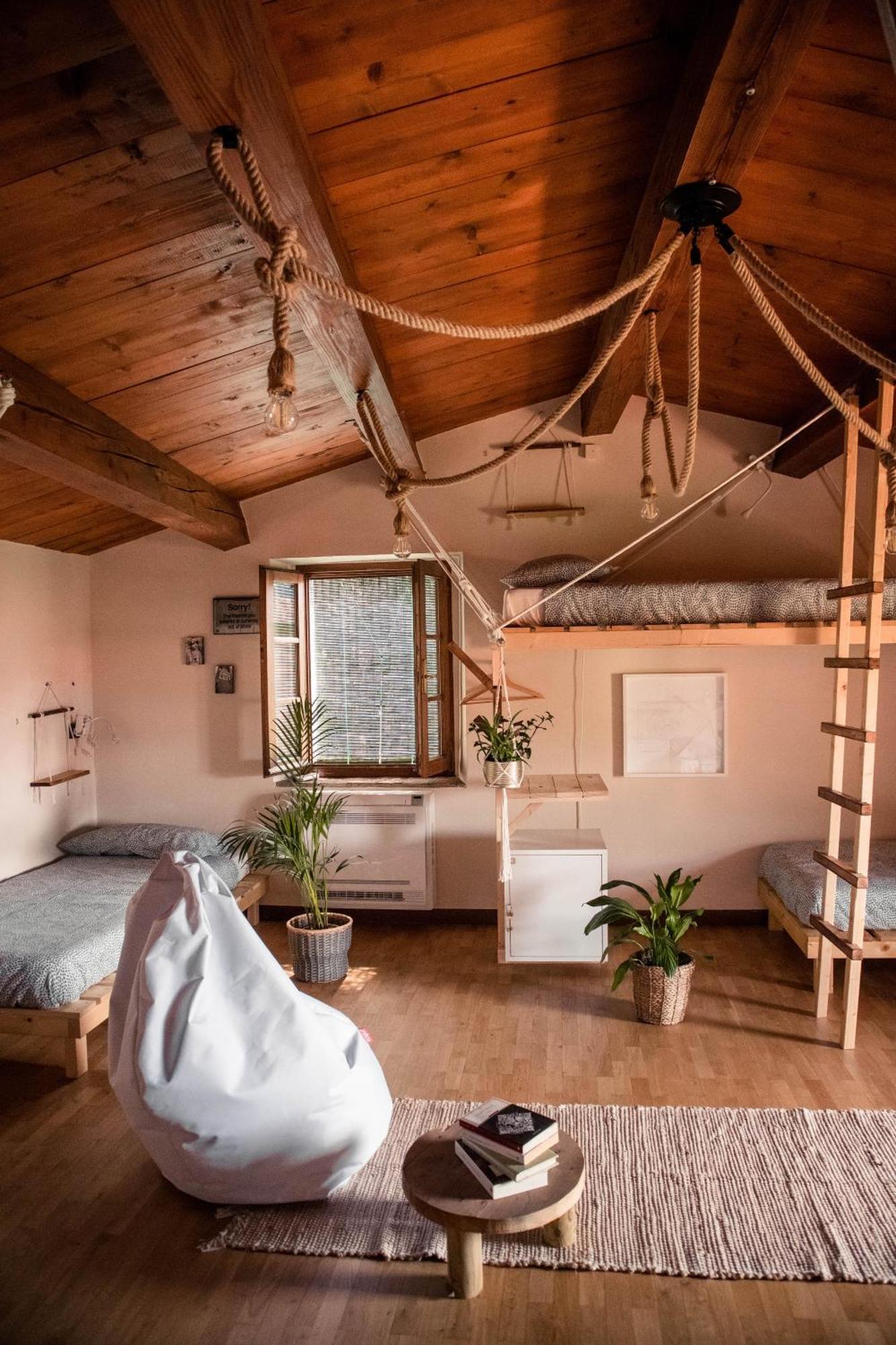 Social Garden - Sharing Room Calci Esterno foto